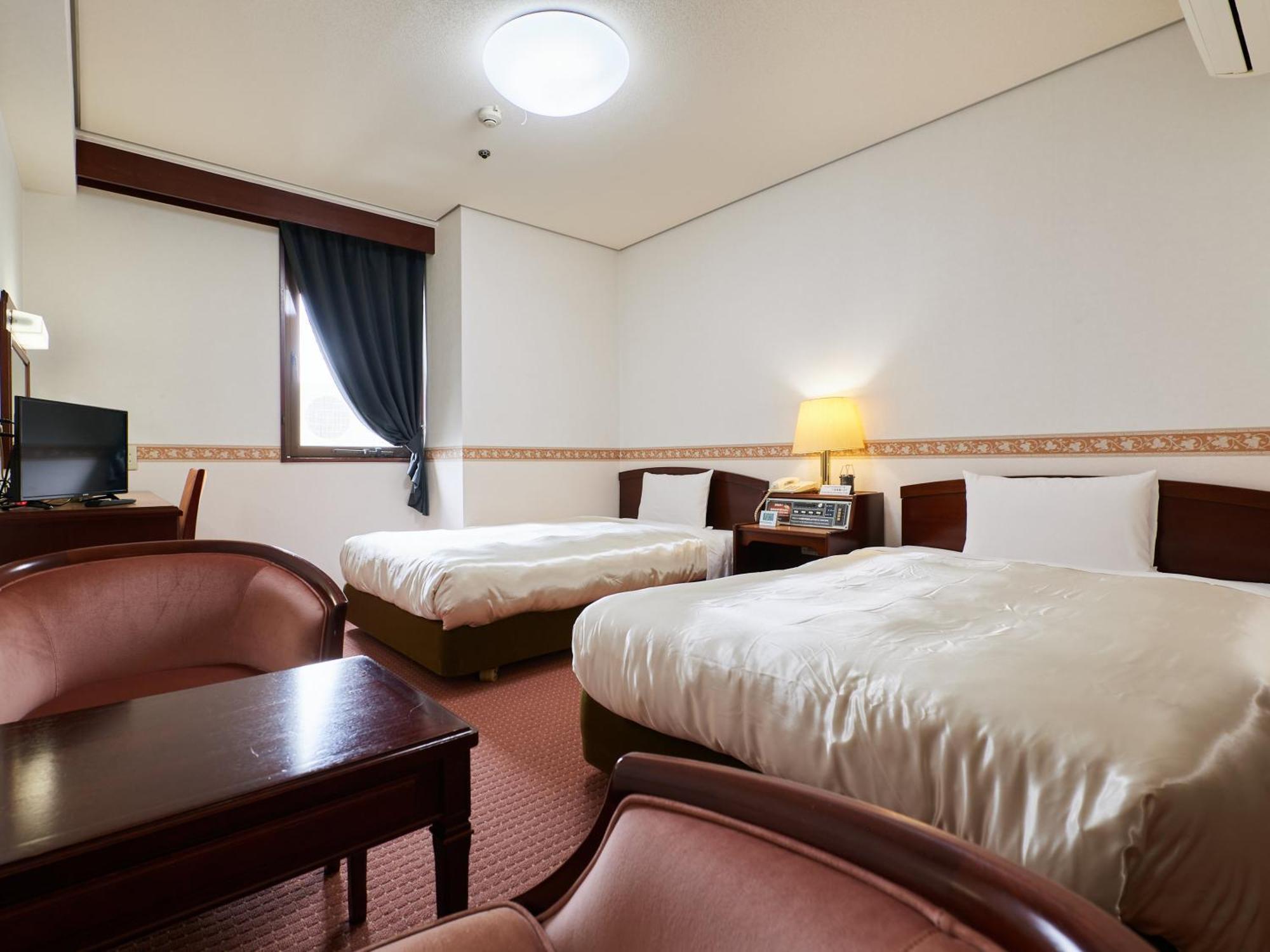 Ecohotel Toyama Station Buitenkant foto