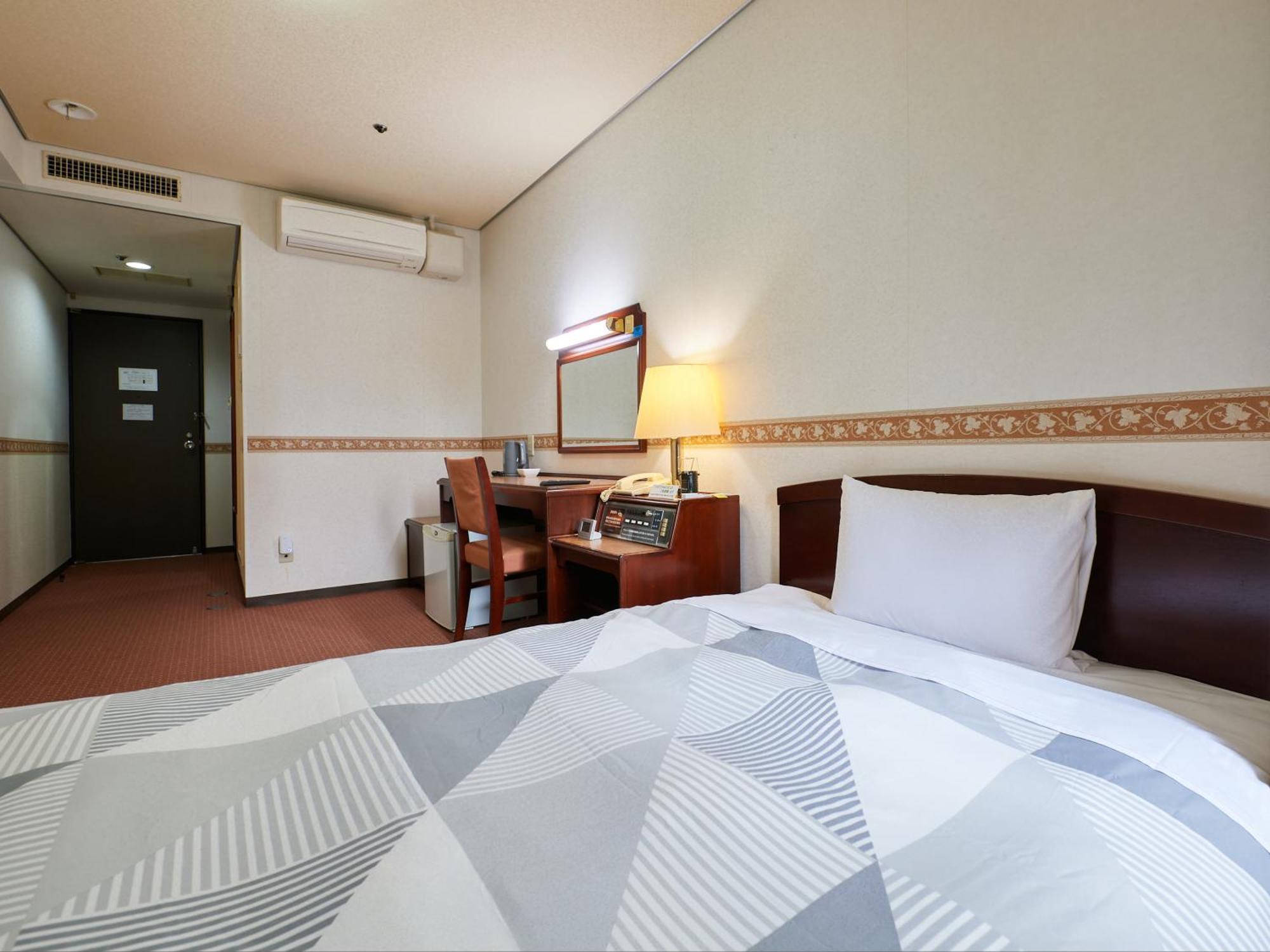 Ecohotel Toyama Station Buitenkant foto